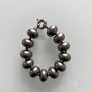 Dark gray oblong Tahitian pearl bracelet